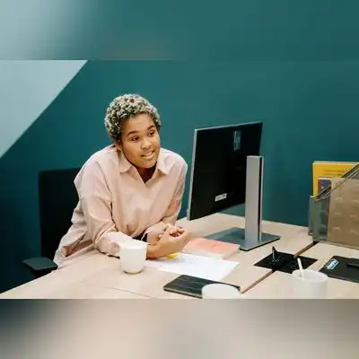 卞哲